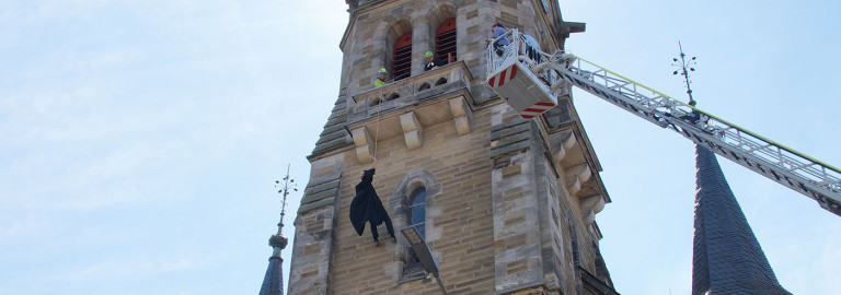 Pfarrer mussten sich vom Kirchturm abseilen