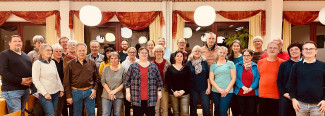 Zu sehen sind alle KV-Kandidatinnen und -Kandidaten, Mitglieder des Vertrauensausschusses und WahlhelferInnen.