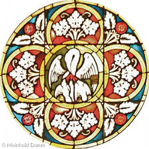 Mittleres Chorfenster: Pelikan (Quelle: Meinhold Damm)