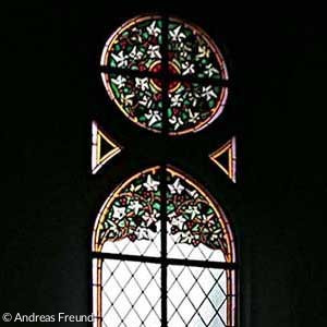 Fensterverglasung in der Herz-Jesu-Kirche Schwürbitz, 1899 (Quelle: Andreas Freund)